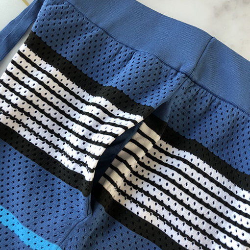 バーバリー スウェットパンツ スーパーコピー BURBERRY ネット編み運動服セットの網目ショートパンツ