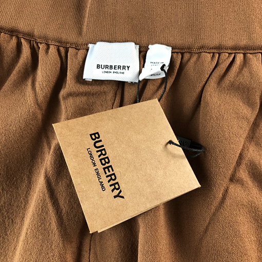 バーバリー スウェットパンツ スーパーコピー BURBERRY ネット編み運動服セットの網目ショートパンツ