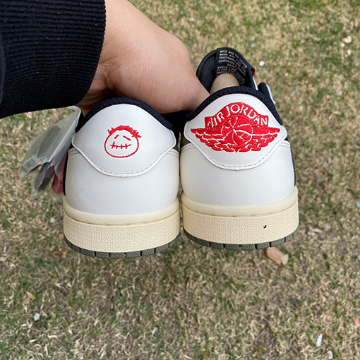 ナイキ  スニーカースーパーコピー ジョーダン1 LOW x Travis Scott オリーブ  シューズ