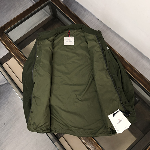 モンクレール ジャケット スーパーコピー MONCLER 個性的なジッパーデザインが特徴の新しいシャツスタイルジャケット