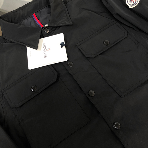 モンクレール ジャケット スーパーコピー MONCLER 個性的なジッパーデザインが特徴の新しいシャツスタイルジャケット