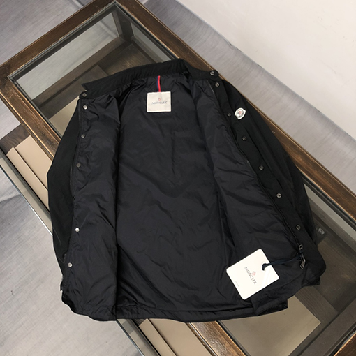 モンクレール ジャケット スーパーコピー MONCLER 個性的なジッパーデザインが特徴の新しいシャツスタイルジャケット