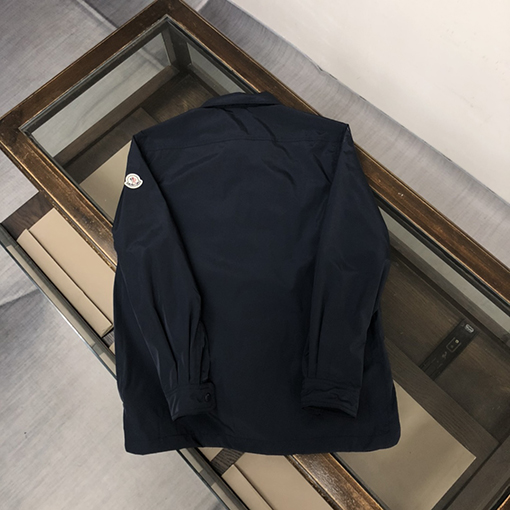 モンクレール ジャケット スーパーコピー MONCLER 個性的なジッパーデザインが特徴の新しいシャツスタイルジャケット