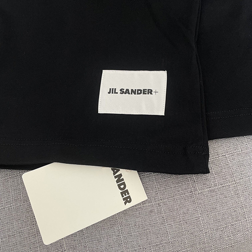 ジルサンダー 短袖Tシャツ コピー JIL SANDER シンプルでスタイリッシュなロゴ刺繍入りTシャツ