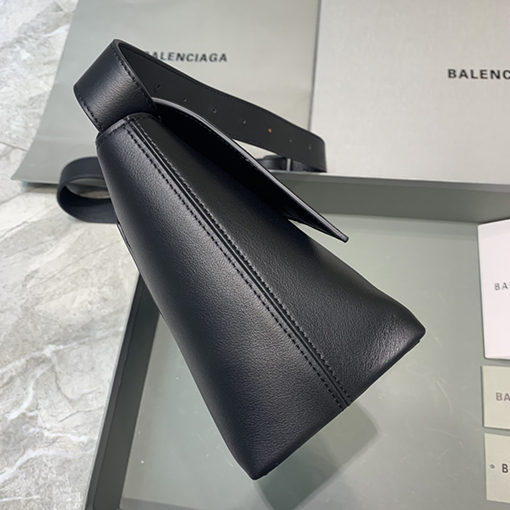 バレンシアガ ショルダーバッグスーパーコピー Hourglassバッグ サイズ 29X10X18cm
