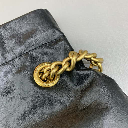 バレンシアガ ショルダーバッグスーパーコピー  BALENCIAGA CRUSH シリーズ　ごみ袋