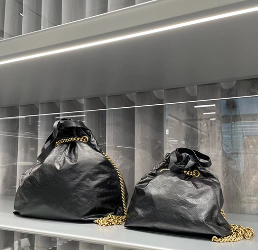 バレンシアガ ショルダーバッグスーパーコピー  BALENCIAGA CRUSH シリーズ　ごみ袋