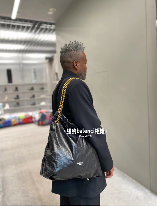バレンシアガ ショルダーバッグスーパーコピー  BALENCIAGA CRUSH シリーズ　ごみ袋