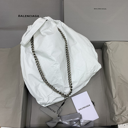 バレンシアガ ショルダーバッグスーパーコピー  BALENCIAGA CRUSH シリーズ　ごみ袋