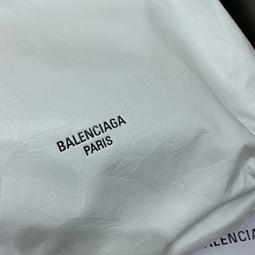 バレンシアガ ショルダーバッグ コピー BALENCIAGA CRUSH シリーズ ごみ袋 スモールサイズ