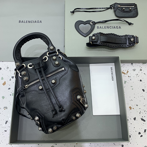 バレンシアガ ショルダーバッグ コピー BALENCIAGA 新しいバケツバッグ-可愛くて実用的 全2色