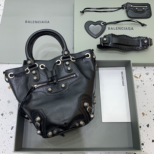 バレンシアガ ショルダーバッグ コピー BALENCIAGA 新しいバケツバッグ-可愛くて実用的 全2色