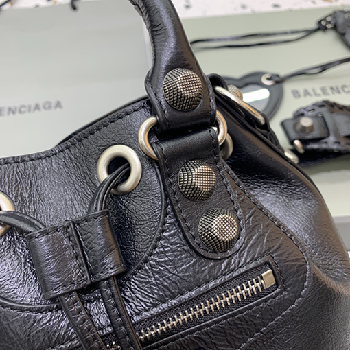 バレンシアガ ショルダーバッグ コピー BALENCIAGA 新しいバケツバッグ-可愛くて実用的 全2色