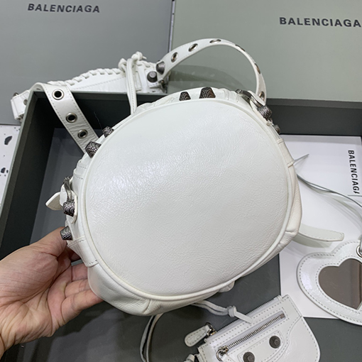 バレンシアガ ショルダーバッグ コピー　 BALENCIAGA 新しいバケツバッグ スモールサイズ　全2色