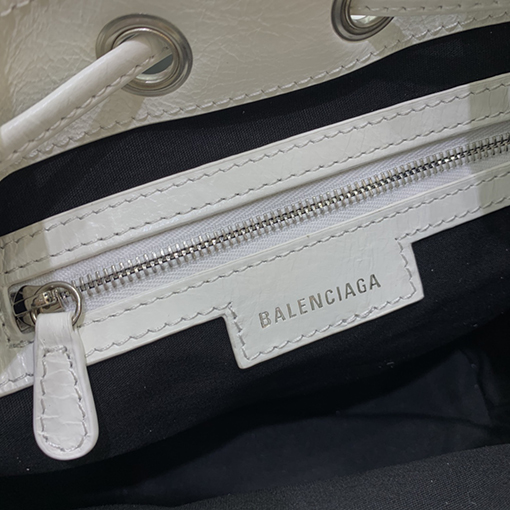 バレンシアガ ショルダーバッグ コピー　 BALENCIAGA 新しいバケツバッグ スモールサイズ　全2色