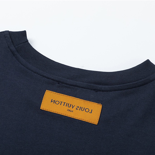 ヴィトン 短袖Tシャツ スーパーコピー  シリコンロゴの短袖Tシャツ 春夏の最新トレンド