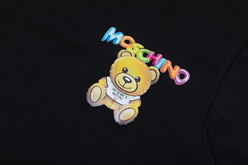 モスキーノ 短袖Tシャツ スーパーコピー のカラフルなクマの短袖Tシャツ