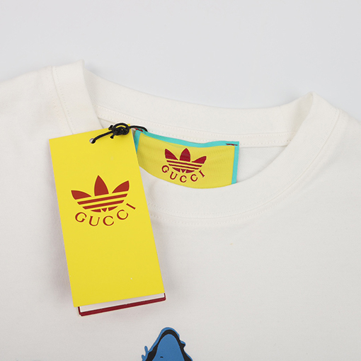 グッチ x アディダス コラボレーションクローバープリント半袖Tシャツ