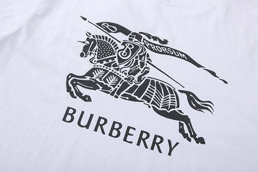 バーバリー半袖Tシャツ スーパーコピー BURBERRY 戦馬ロゴプリントのショートスリーブTシャツ