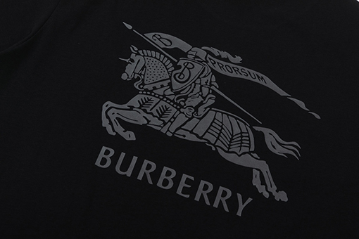 バーバリー半袖Tシャツ スーパーコピー BURBERRY 戦馬ロゴプリントのショートスリーブTシャツ