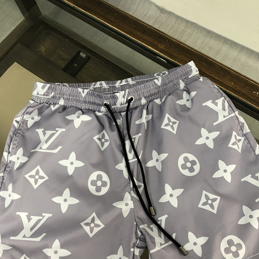 ルイヴィトン ビーチパンツ  内側にネット素材の裏地付き ゆったりとした通気性 旅行に必須のアイテム！