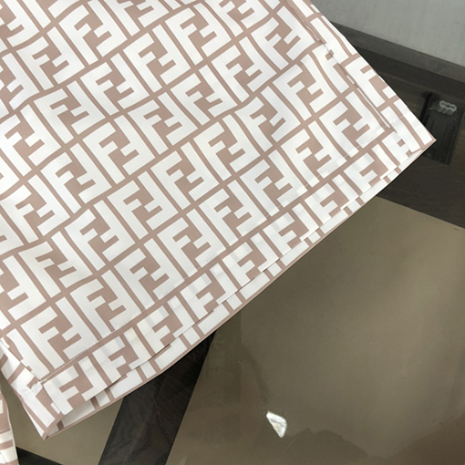 フェンディビーチパンツ スーパーコピー FENDI 網状の生地が内蔵された快適さ抜群なINSのビーチパンツ