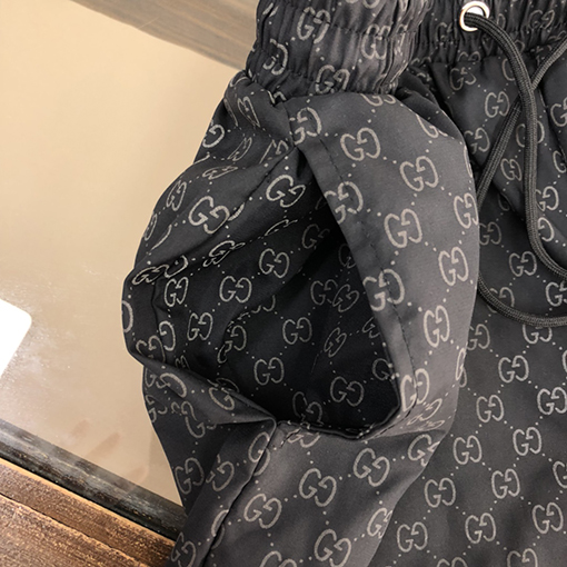 グッチ ビーチパンツ スーパーコピー GUCCI ゆったりとしたシルエットで涼しく快適なホームウェア
