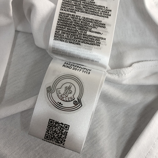 モンクレール 半袖Tシャツ スーパーコピー 心地よさと通気性が抜群 スタイリッシュかつ耐久性のある万能アイテム