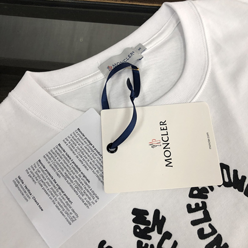 モンクレール 半袖Tシャツ スーパーコピー MONCLER 着心地抜群で、トレンディかつ個性的