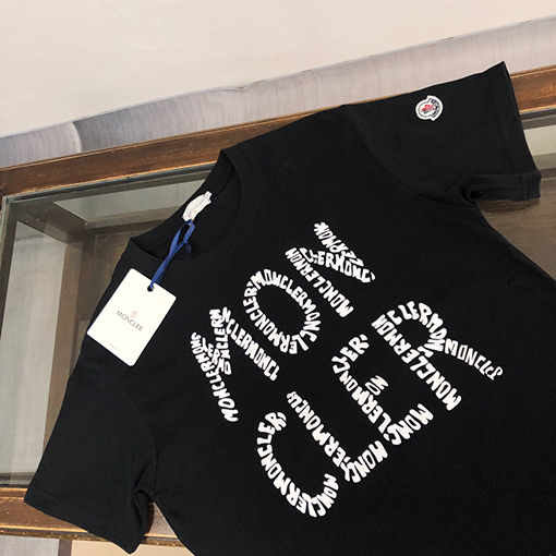 モンクレール 半袖Tシャツ スーパーコピー MONCLER 着心地抜群で、トレンディかつ個性的