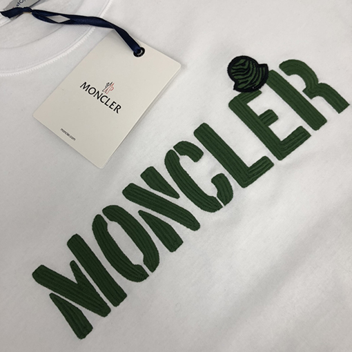 モンクレール 半袖Tシャツ コピー MONCLER すべてのスタイルにマッチする、最上級で洗練されたTシャツのご紹介