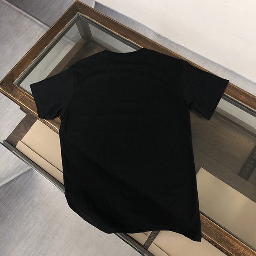 モンクレール 半袖Tシャツ コピー MONCLER すべてのスタイルにマッチする、最上級で洗練されたTシャツのご紹介