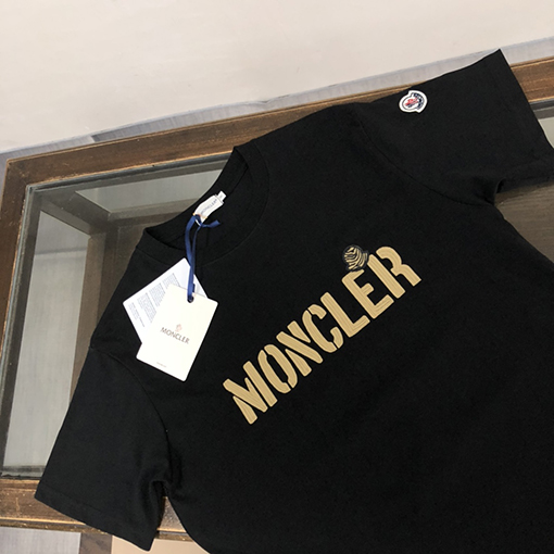 モンクレール 半袖Tシャツ コピー MONCLER すべてのスタイルにマッチする、最上級で洗練されたTシャツのご紹介