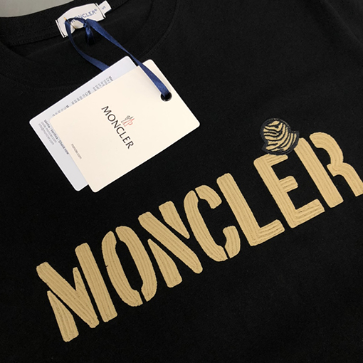 モンクレール 半袖Tシャツ コピー MONCLER すべてのスタイルにマッチする、最上級で洗練されたTシャツのご紹介
