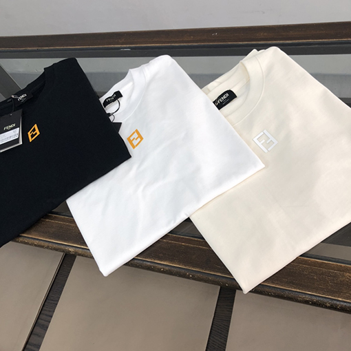 フェンディ半袖Tシャツ コピー  FENDI 全く新しいデザインによるインスピレーション 極上のファッション性を持つTシャツ