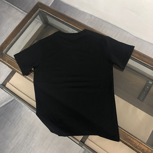 ロエベ 半袖Tシャツ コピー LOEWE 繊細なエンボスロゴデザイン!手触りの良さと通気性を兼ね備えた最先端のスタイリッシュTシャツ!