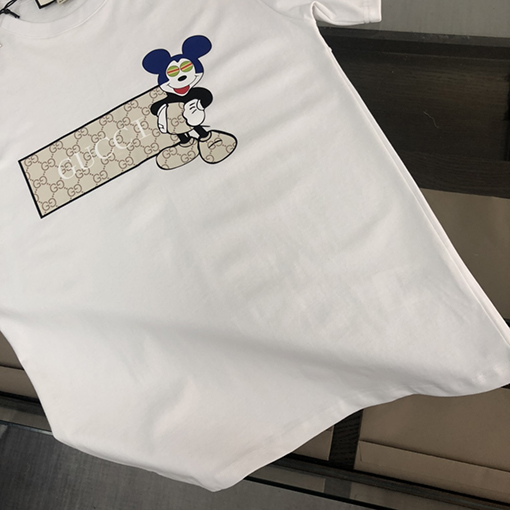グッチ 半袖Tシャツ コピー GUCCI 高級感と個性を備えた究極の万能アイテム
