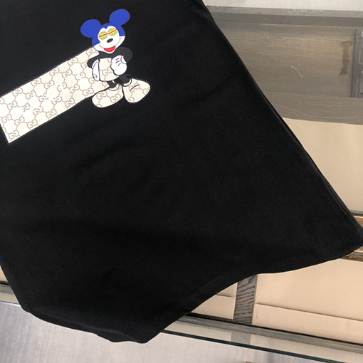 グッチ 半袖Tシャツ コピー GUCCI 高級感と個性を備えた究極の万能アイテム