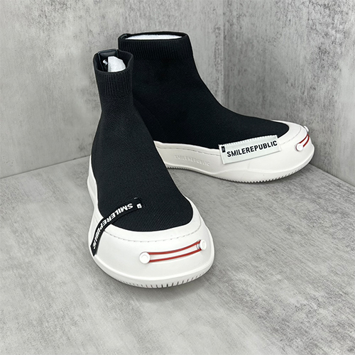 SMILEREPUBLIC スニーカー スーパーコピー メンズ  シューズ