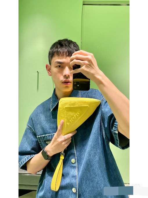 プラダ デニムシャツ スーパーコピー PRADA三角ロゴプレートショートスリーブデニムシャツ