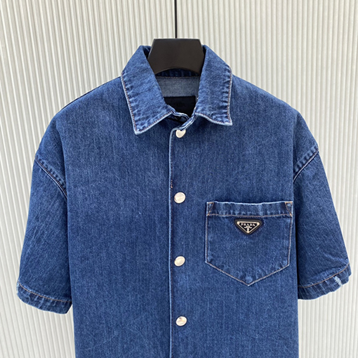 プラダ デニムシャツ スーパーコピー PRADA三角ロゴプレートショートスリーブデニムシャツ