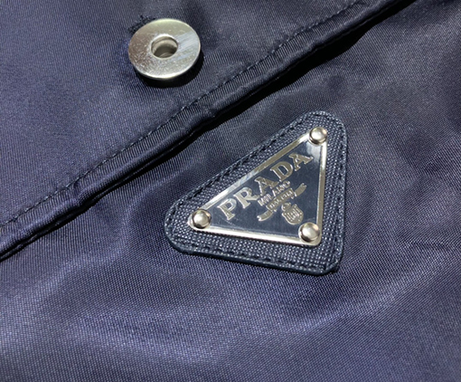プラダ ナイロンシャツ スーパーコピー PRADA ナイロンジャケットショートスリーブシャツ
