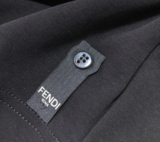 フェンディ 短袖Tシャツ スーパーコピー FENDI ロゴ付きデザイン短袖Tシャツ