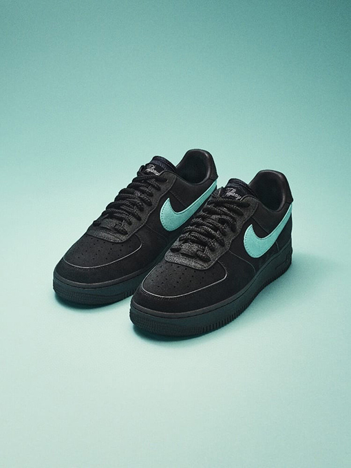ナイキx ティファニー  スニーカー コラボ Tiffany & Co. x Nike Air Force 1 Low SP