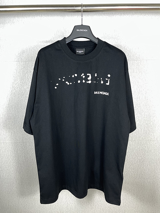 バレンシアガ 半袖Tシャツ コピー  BALENCIAGA ぼかし影の字母プリントTシャツ
