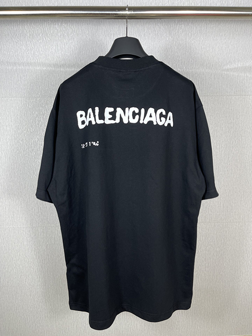 バレンシアガ 半袖Tシャツ コピー  BALENCIAGA ぼかし影の字母プリントTシャツ