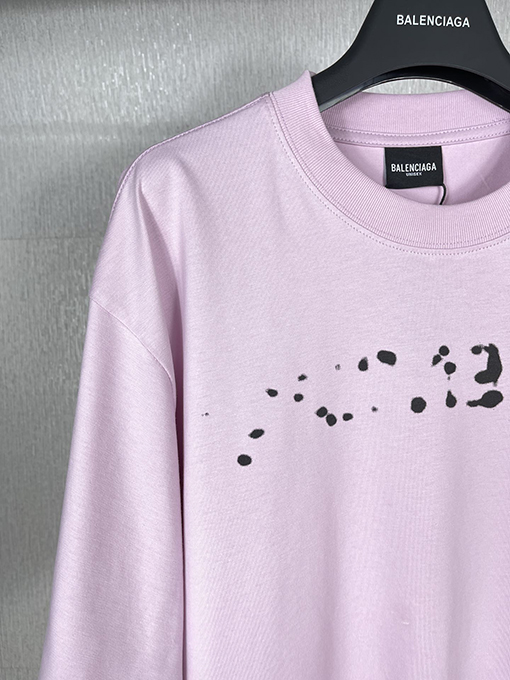 バレンシアガ 半袖Tシャツ コピー  BALENCIAGA ぼかし影の字母プリントTシャツ