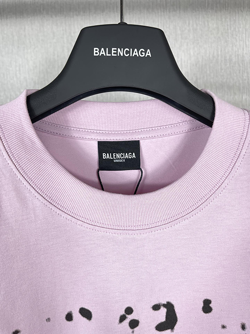 バレンシアガ 半袖Tシャツ コピー  BALENCIAGA ぼかし影の字母プリントTシャツ
