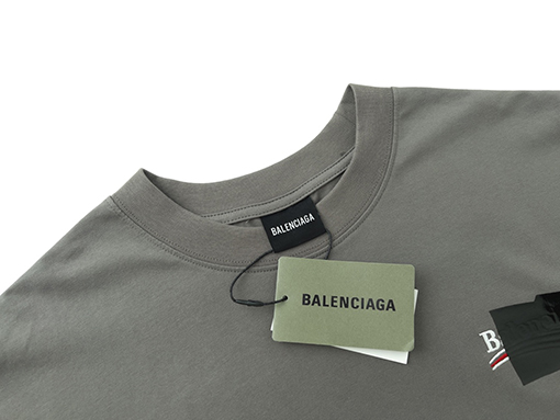 バレンシアガ 半袖Tシャツ コピー コーラ刺繍のクラシックな黒いビニール半袖Tシャツ