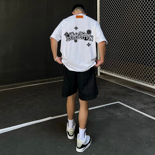 ヴィトン 短袖Tシャツ スーパーコピー   LVサンフラワーレターパッチ刺繍ショートスリーブTシャツ